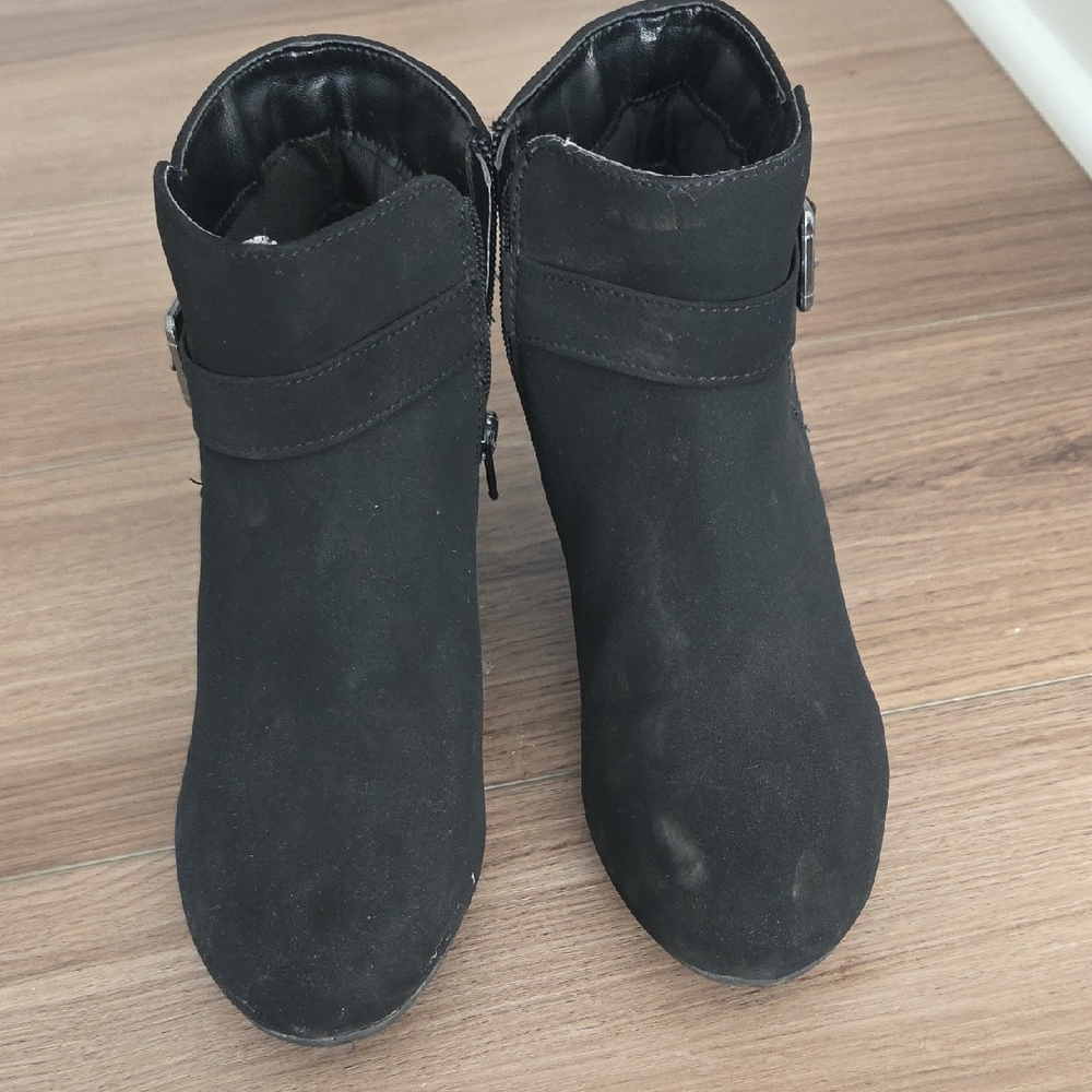 Elegant Black Ankle Booties